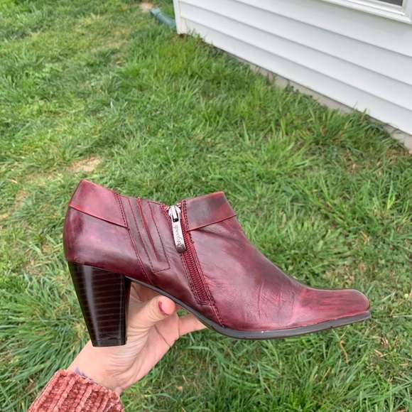 Regarde Le Ciel leather heeled ankle bootie size 40 8.5 spring summer tassel - Picture 4 of 14